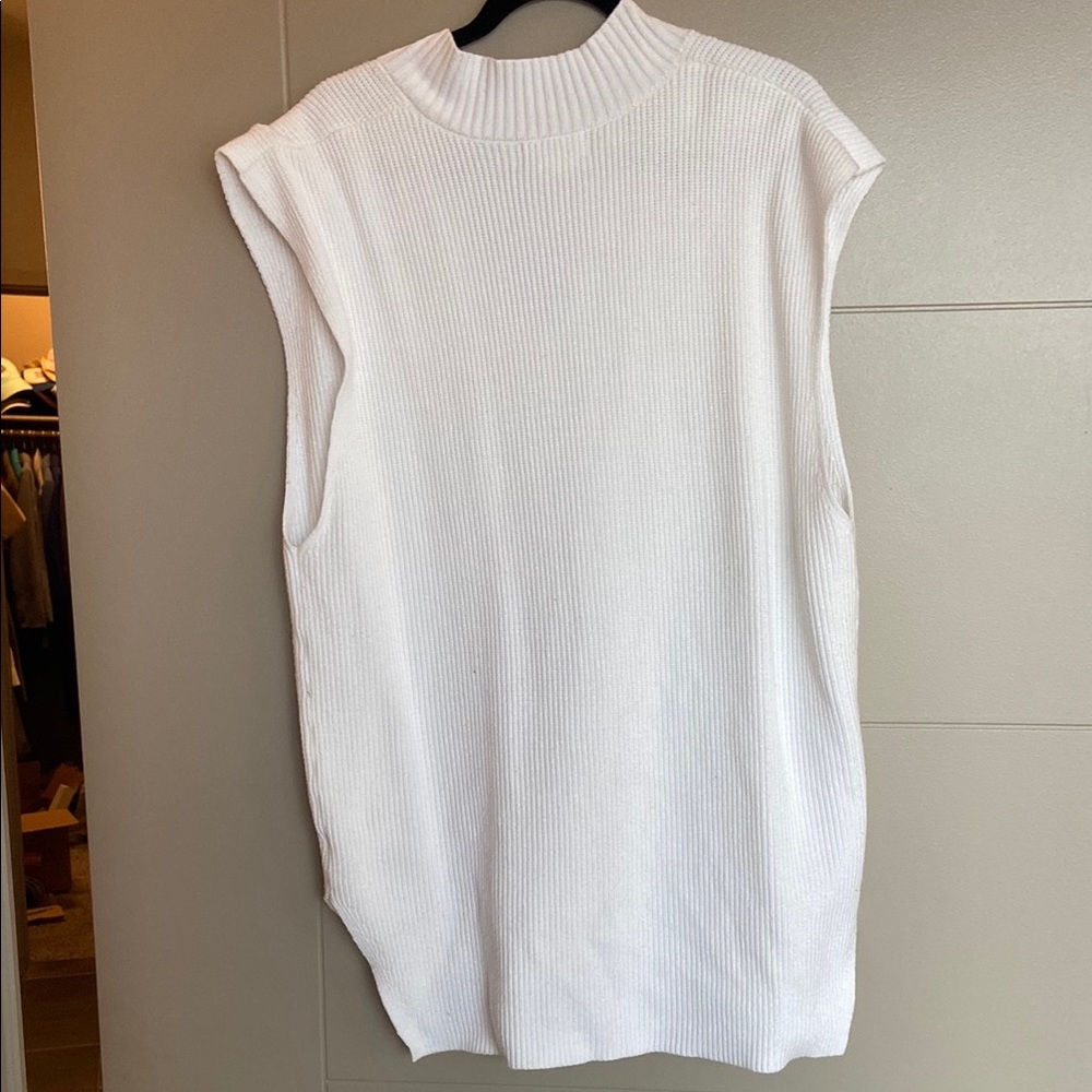Anthropologie White V-Neck Sleeveless Sweater - Picture 3 of 4